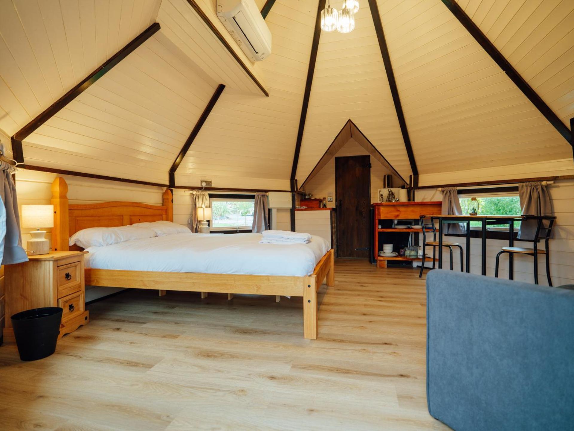Вилла Sunset Retreats The Shire Ombersley Экстерьер фото